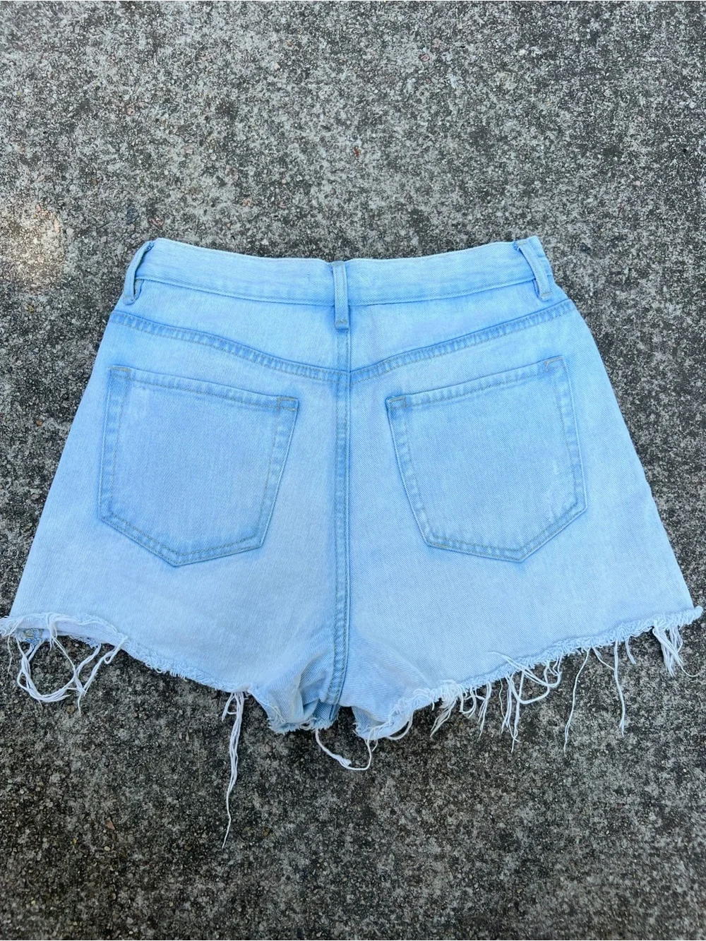 NWT PacSun Ultra High Rise Vintage Denim Shorts Light Wash Distressed Size 27
